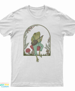 Cottagecore Aesthetic Frog Playing Banjo On Mushroom Cute T-Shirt