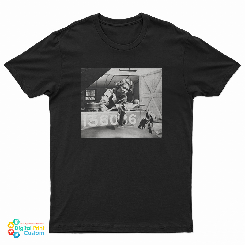 Queen Elizabeth Jeep Mechanic T-Shirt