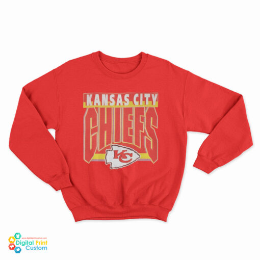 Taylor Swift Wearing Kansas City Chiefs Sweatshirt